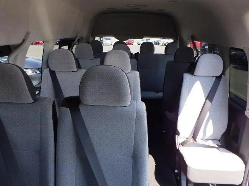 snaptik_7426385070610533640_18_v2 » berkah jaya trans Ruang kaki lebih longgar sehingga penumpang tidak mudah pegal saat perjalanan berjam-jam.