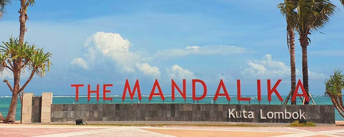 Pantai-Kuta-Mandalika1 » berkah jaya trans