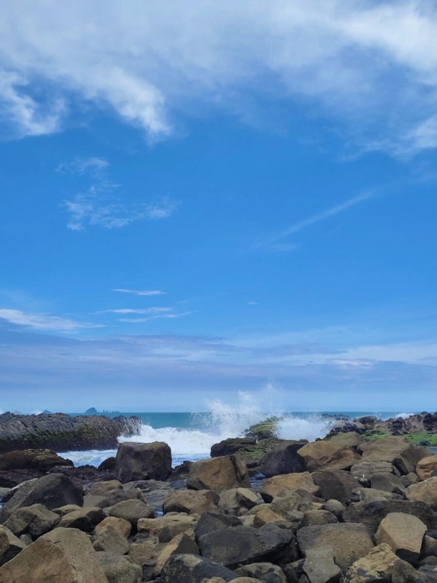 snaptik_7492801050953387272_12_v2 » berkah jaya trans Sewa mobil Salatiga ke pantai watu ulo