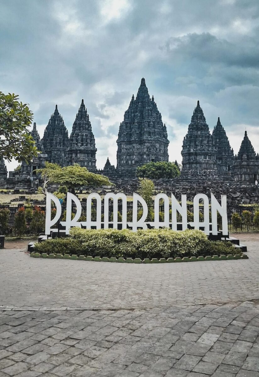 Berikut estimasi biaya wisata sederhana: