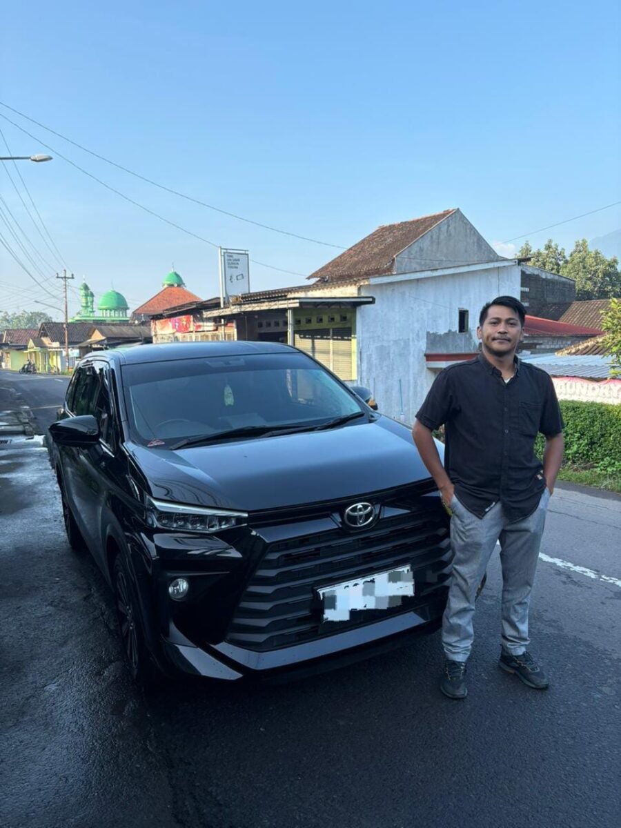 Driver berpengalaman mampu menjaga keamanan dan kenyamanan penumpang selama perjalanan. Selain itu, driver juga memahami jalur alternatif untuk menghindari kemacetan terutama saat musim liburan atau akhir pekan.