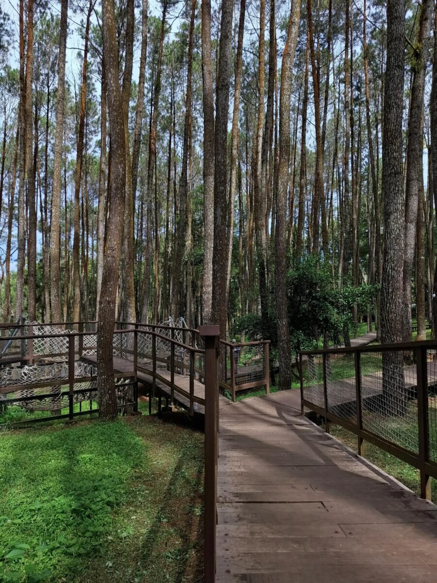 Fasilitas wisata cukup lengkap untuk menunjang kenyamanan pengunjung.