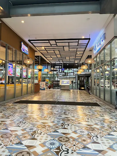 Rest area ini memiliki fasilitas lengkap seperti: